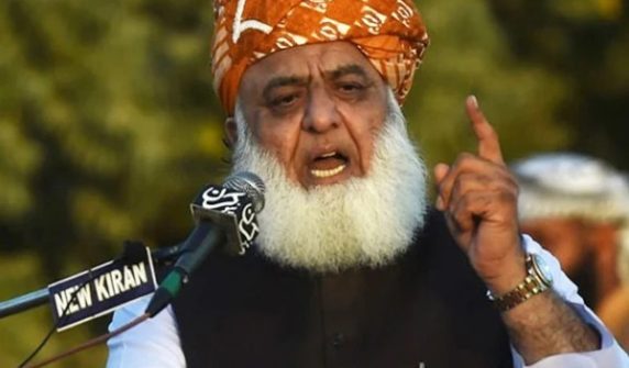 حکومت کا مینڈیٹ جعلی، سوال اٹھاتا ہوں عمران خان گرفتار کیوں ہیں، مولانا فضل الرحمان