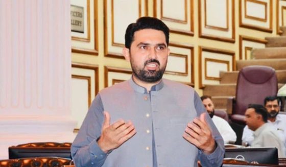 انسداد دہشتگردی عدالت نے وزیراعلیٰ کے پی کو اشتہاری قرار دینے کی کارروائی کا آغاز کردیا