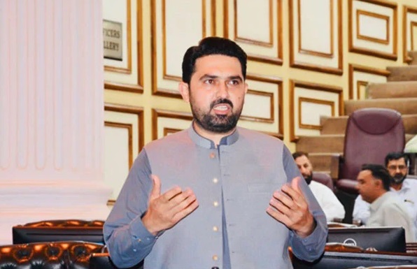 انسداد دہشتگردی عدالت نے وزیراعلیٰ کے پی کو اشتہاری قرار دینے کی کارروائی کا آغاز کردیا