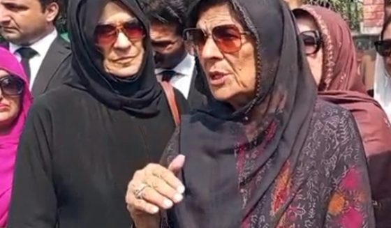 عمران خان کی بہنوں سمیت پی ٹی آئی رہنماؤں کے خلاف دہشتگردی کا مقدمہ درج