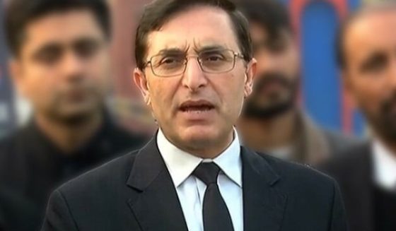 اچکزئی کے پاس اگر مینڈیٹ موجود ہے تو ضرور مذاکرات کریں، بیرسٹر گوہر