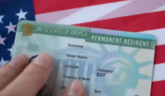 امریکا میں امیگریشن پالیسی مزید سخت، گرین کارڈ لاٹری پر پابندی لگادی گئی