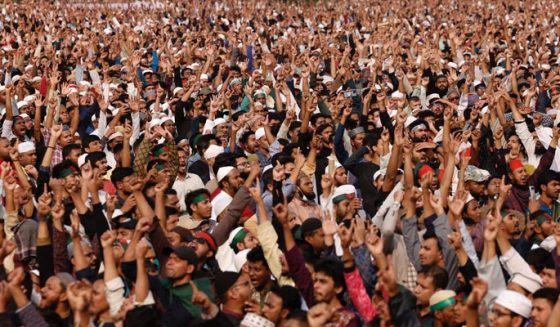 بنگلادیش: طلبہ تحریک کے رہنما عثمان ہادی کی نماز جنازہ، محمد یونس سمیت ہزاروں افراد کی شرکت