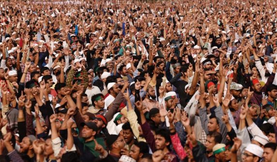 بنگلادیش: طلبہ تحریک کے رہنما عثمان ہادی کی نماز جنازہ، محمد یونس سمیت ہزاروں افراد کی شرکت