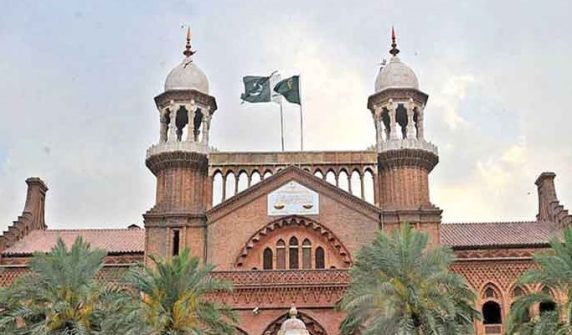 پراپرٹی اونرشپ کیس: عدالتی حکم کے باوجود کسی نے زمینوں پر قبضے دلوائے تو نتائج کیلئے تیار رہے: چیف جسٹس لاہور ہائیکورٹ