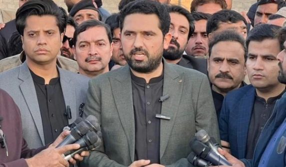 وزیراعلیٰ کے پی سہیل آفریدی کیخلاف اشتہاری کی کارروائی شروع