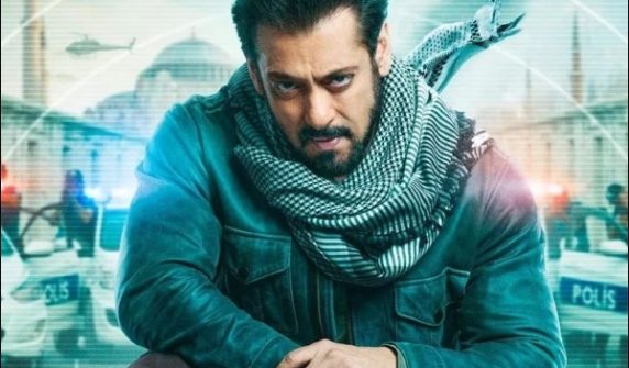 سلمان خان 60 سال کے ہوگئے، فیملی اور مداحوں کے ساتھ کیک کاٹا