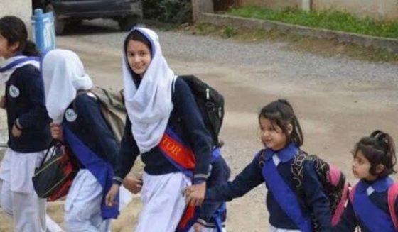 اسلام آباد: تعلیمی اداروں میں موسم سرما کی تعطیلات کا اعلان کردیا گیا