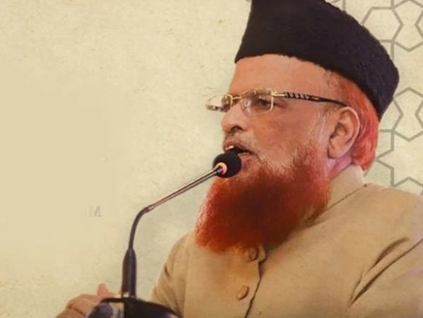 صدر اور فیلڈ مارشل کے تاحیات استثنیٰ کی دنیا کے کسی دستور میں مثال نہیں ملتی، مفتی تقی عثمانی