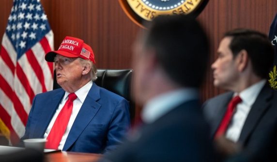 trumpmeetingwithnationalsecuirtyteam