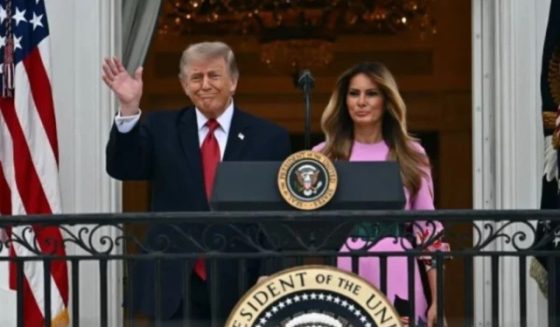 trumpadressinwhitehouse