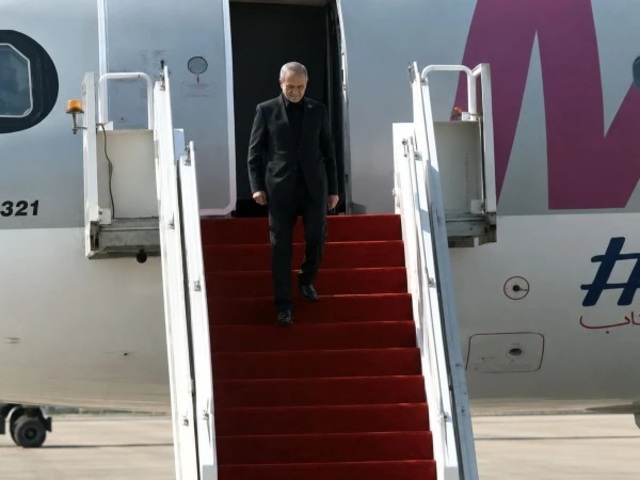 iranpresidentarrivedpakistan