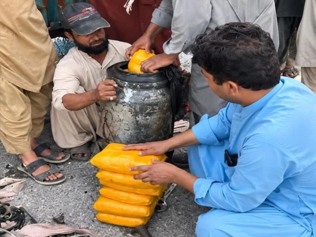 crystal meth hidden in tomato truck