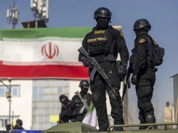 iran army security