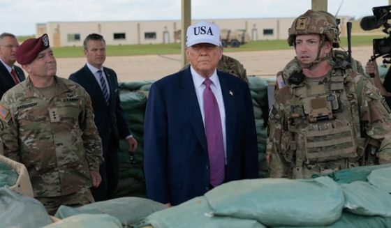trump considering the option of deploying us ground troops