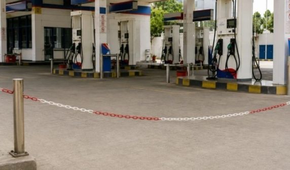 petrol pumps closed