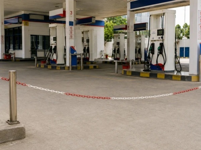 petrol pumps closed