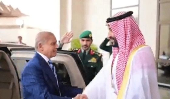 prime minister arrived at qasr al safa