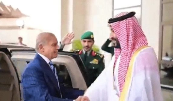 prime minister arrived at qasr al safa