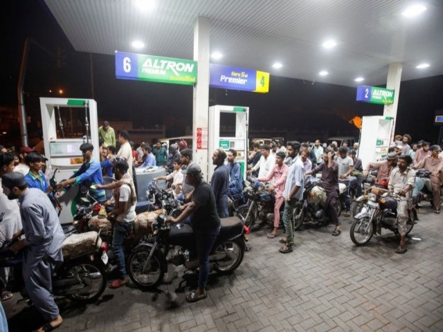 Govt increases petrol price by Rs5.58