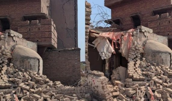 bomb blast in peshawr police checkpost