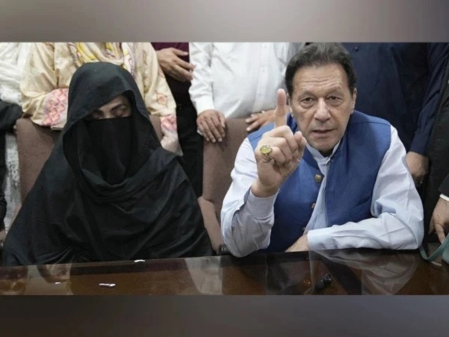 imran khan and bushra bibi meet