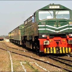 quetta train service suspend