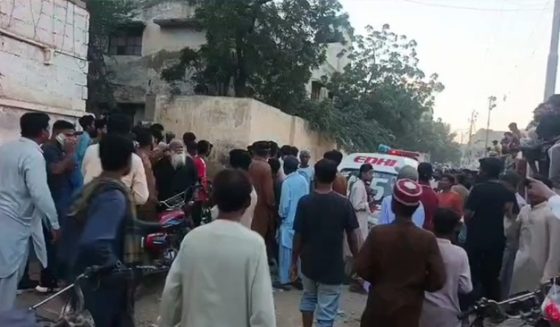 school wall collapse in orangi town