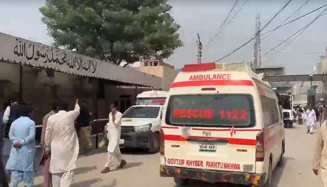 firing in dera ismail khan