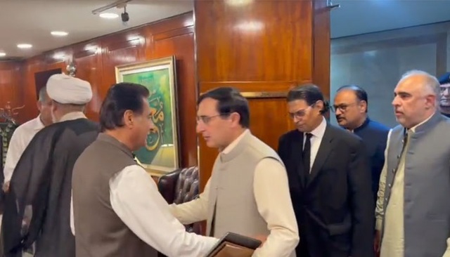 talks between government and opposition today